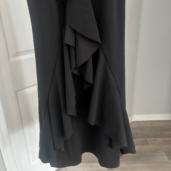 Gorgeous backless long dress with bow at back waist cascading to floor - Picture 4 of 5